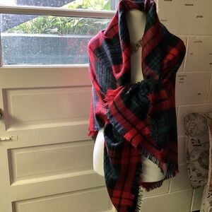 Beautiful oversized shawl very soft plaid 56 x 56 great for football games
